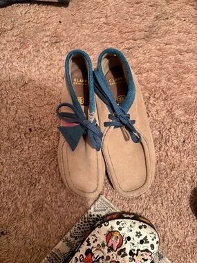 Clarks Kids Tan Suede Dress Shoes with Blue Trim